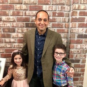 Meet your Posher, Derrick